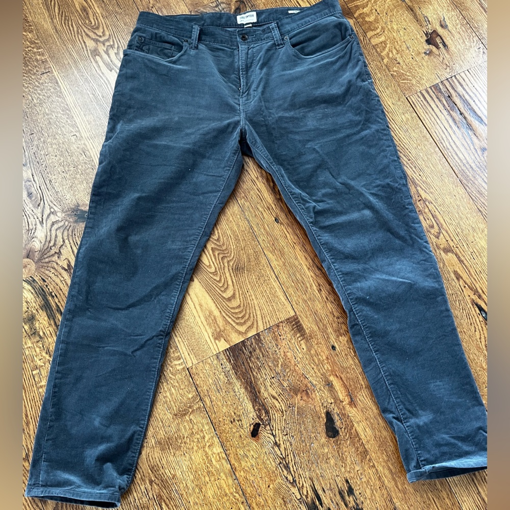 Todd Snyder Slim Fit Corduroy 5 pocket pants mens 34x30. zip fly. button closure
